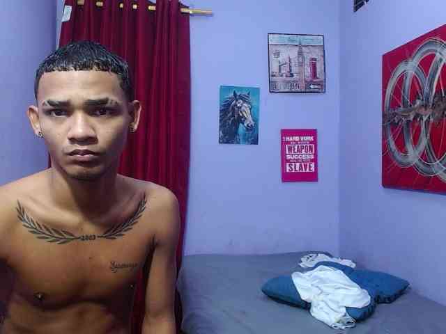 blacktwinks webcam