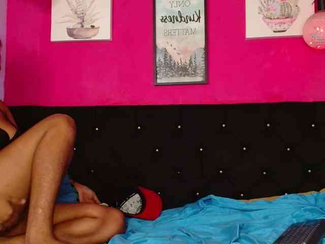 blacktwinks Live Webcam on BongaCams