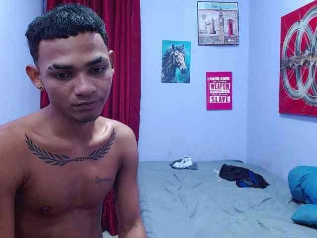 blacktwinks webcam