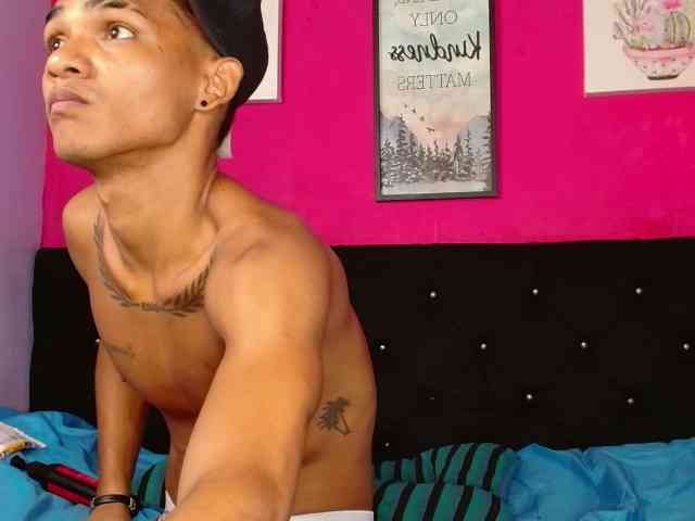 blacktwinks webcam