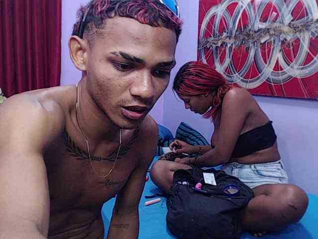 blacktwinks Live Webcam on BongaCams