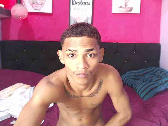 blacktwinks webcam