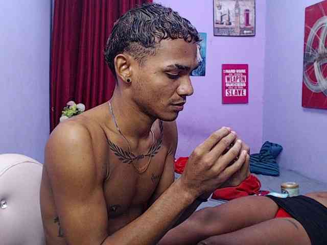 blacktwinks webcam