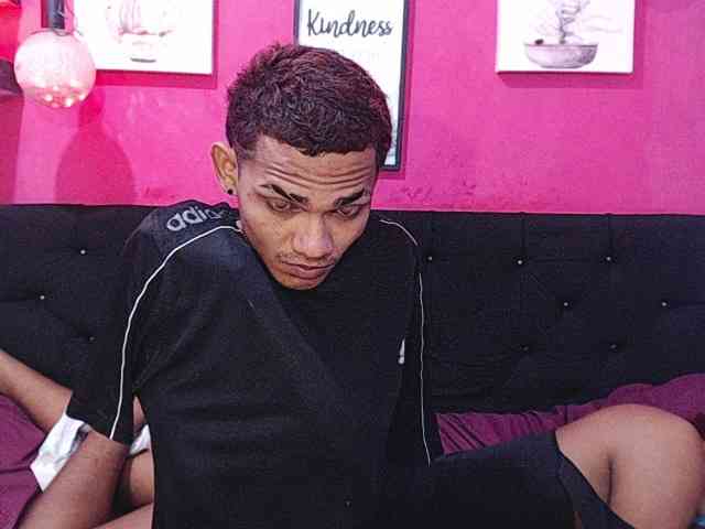 blacktwinks webcam