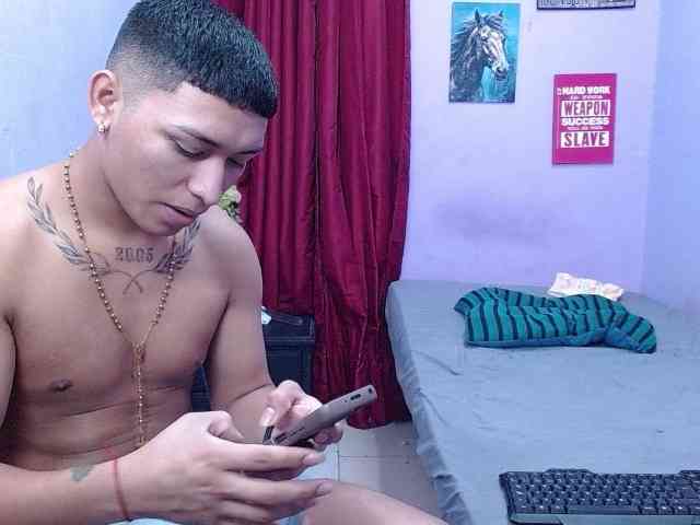 blacktwinks webcam