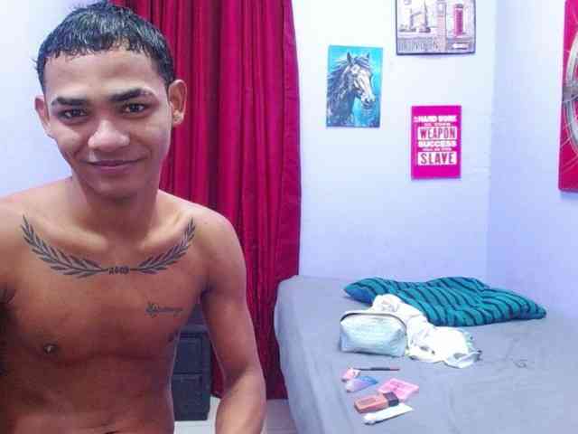 blacktwinks webcam