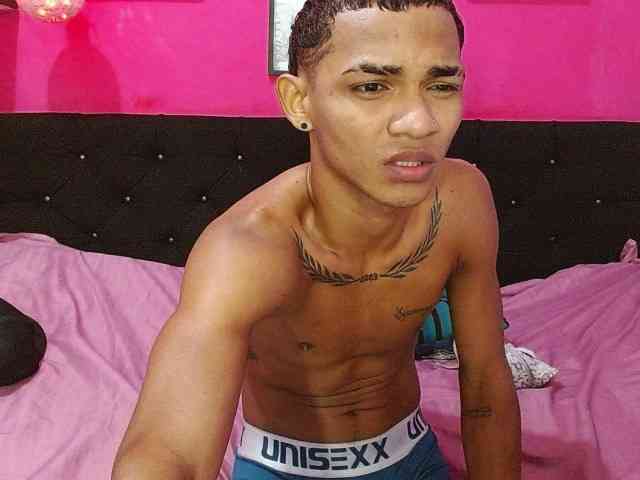 blacktwinks webcam