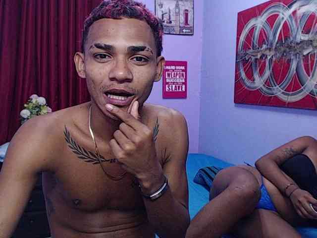 blacktwinks Live Webcam on BongaCams