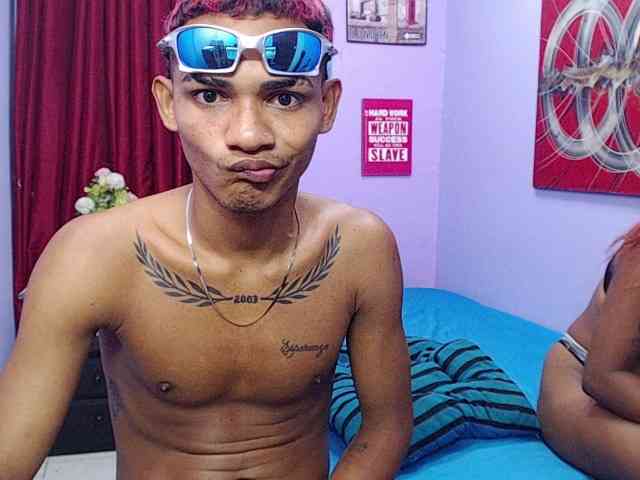 blacktwinks webcam