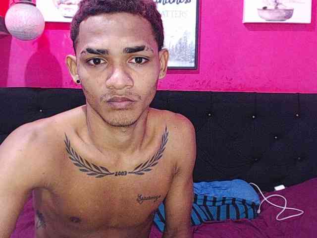 blacktwinks webcam