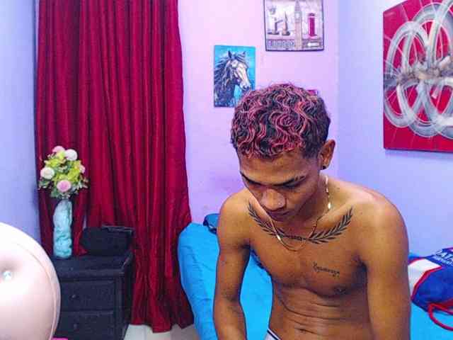 blacktwinks webcam