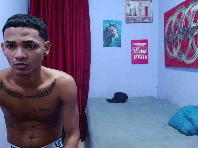 blacktwinks webcam