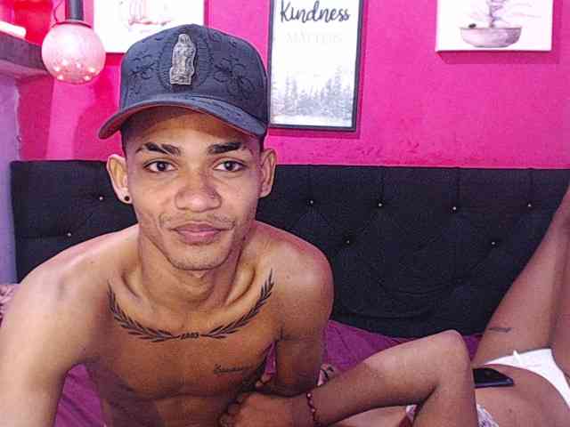 blacktwinks webcam