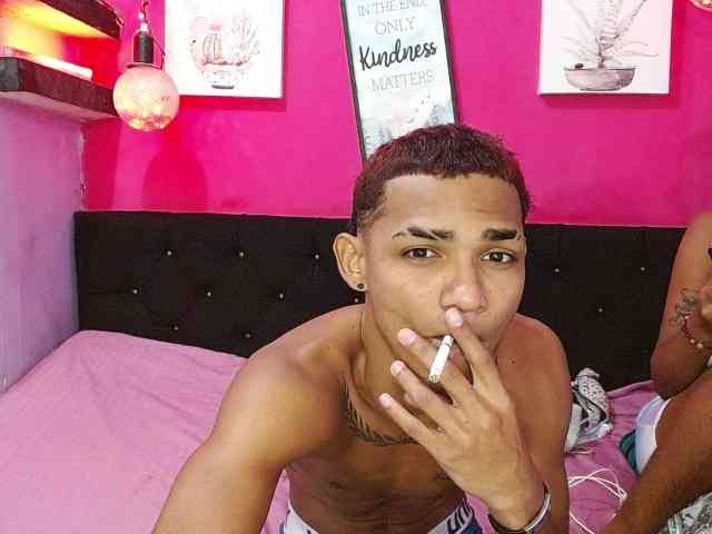 blacktwinks webcam