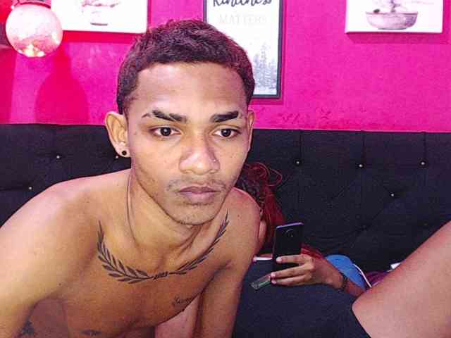 blacktwinks webcam