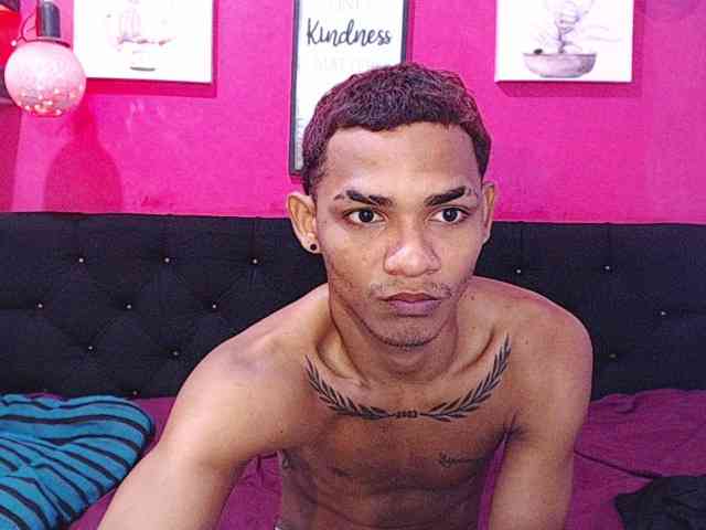 blacktwinks webcam