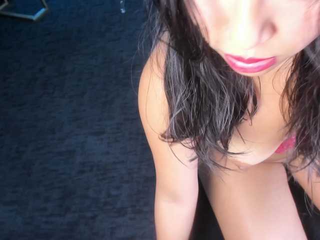 Clara4w live cam on BongaCams