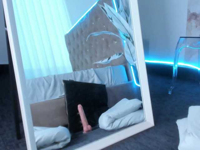 Clara4w live cam on BongaCams