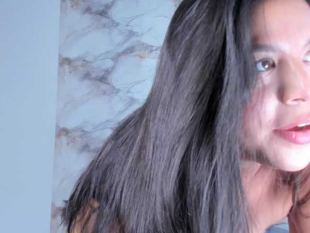 Clara4w live cam on BongaCams