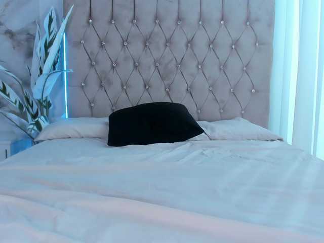 Clara4w live cam