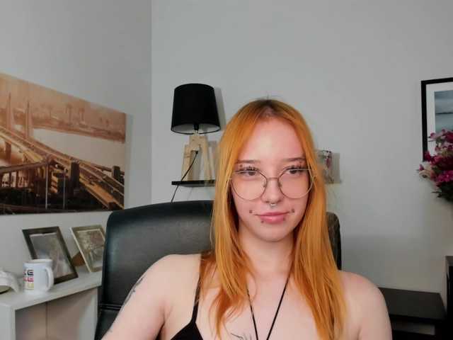 FoxSonya, 19 y/o - Live Cam on BongaCams