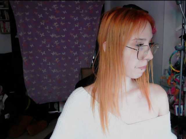 foxSonya live cam on BongaCams