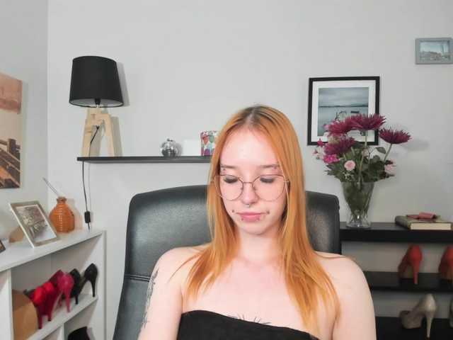 foxSonya live cam on BongaCams