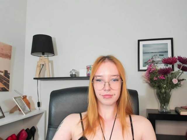 foxSonya live cam on BongaCams