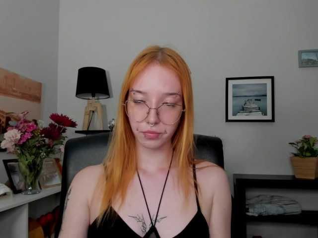 foxSonya live cam on BongaCams