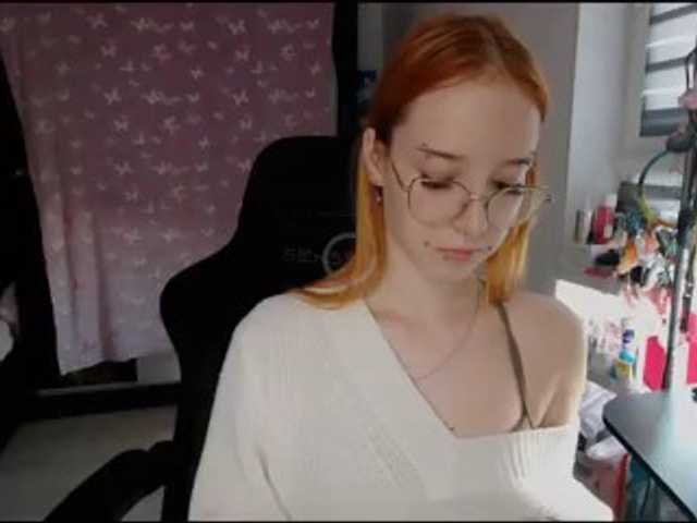 foxSonya live cam on BongaCams