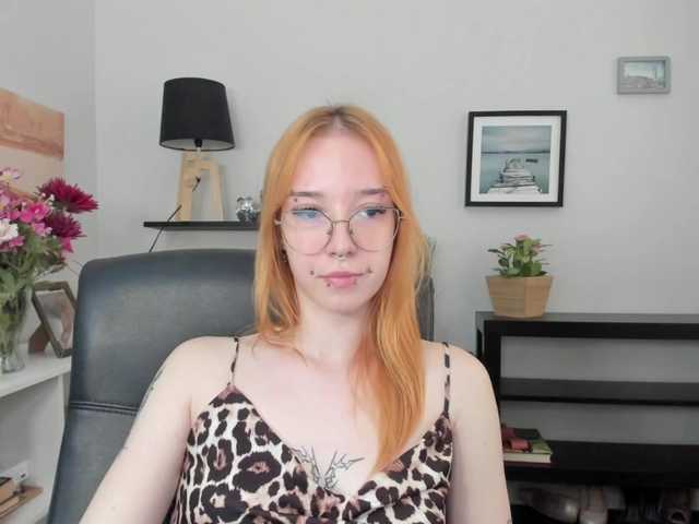foxSonya live cam on BongaCams