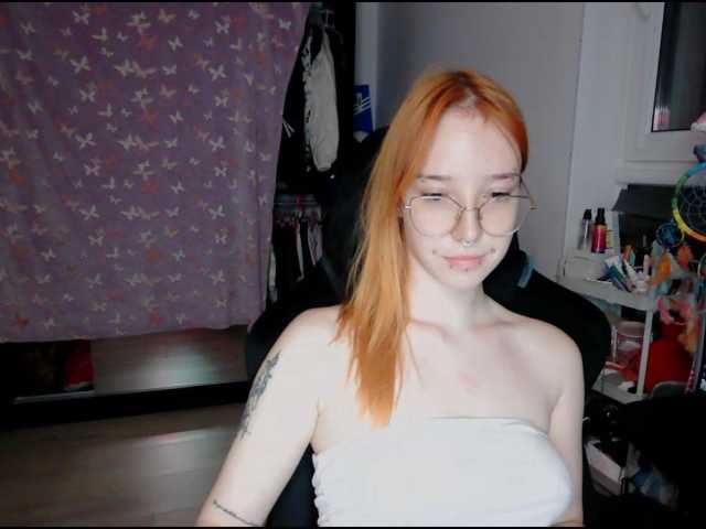 foxSonya live cam on BongaCams