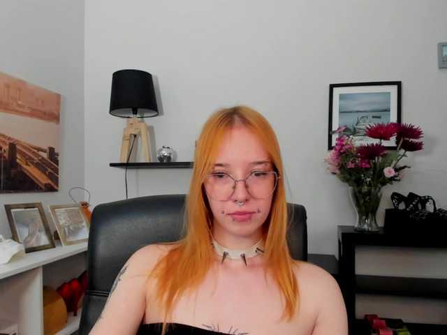 foxSonya live cam on BongaCams