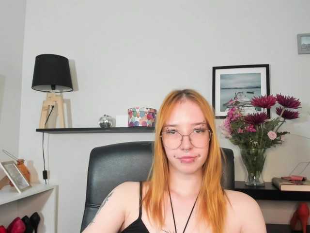 foxSonya live cam on BongaCams