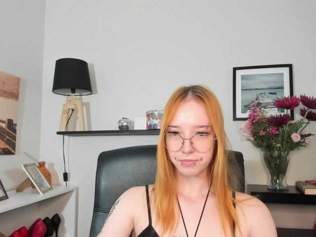 foxSonya live cam on BongaCams