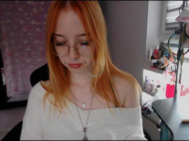 foxSonya live cam on BongaCams