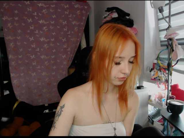 foxSonya live cam on BongaCams