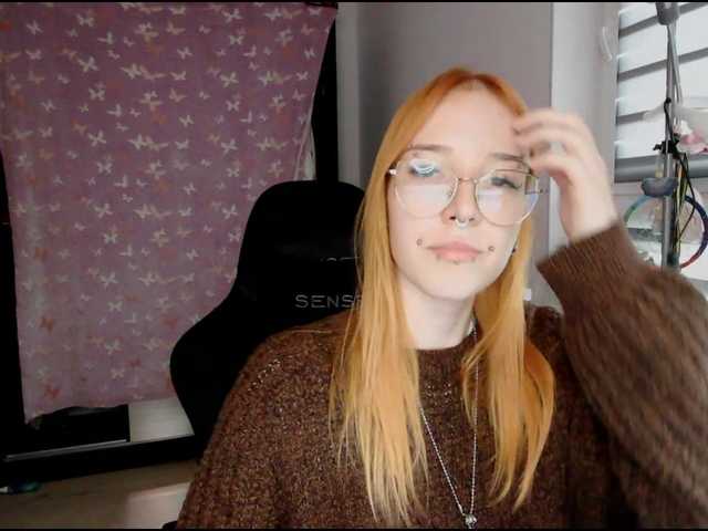 foxSonya live cam on BongaCams