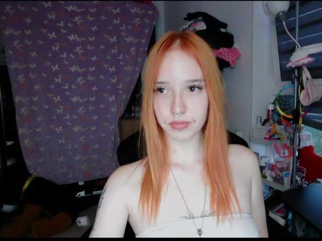 foxSonya live cam on BongaCams