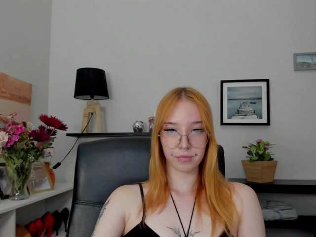 foxSonya live cam on BongaCams