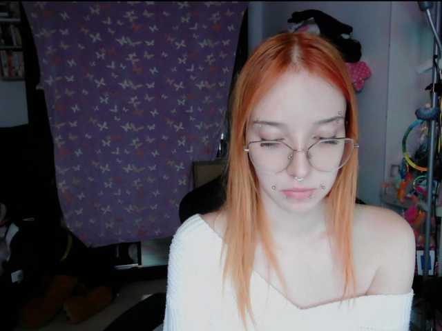 foxSonya live cam on BongaCams