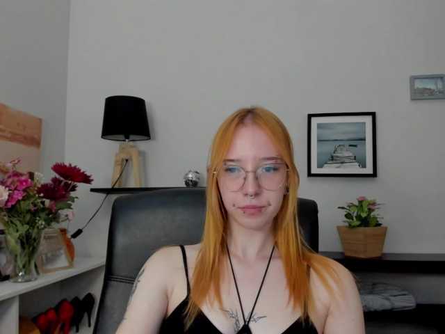 foxSonya live cam on BongaCams