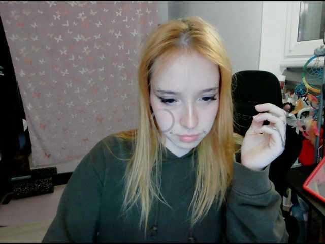 foxSonya live cam on BongaCams