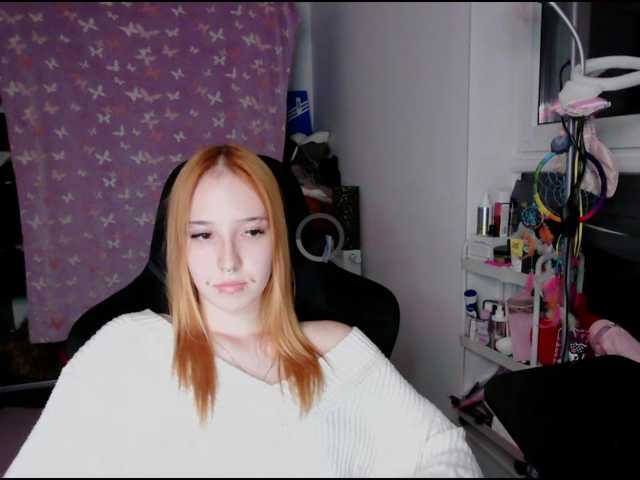 foxSonya live cam on BongaCams