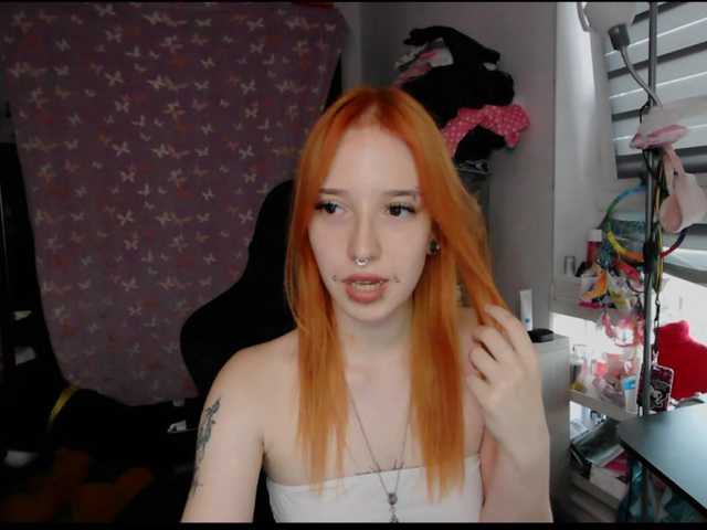 foxSonya live cam on BongaCams