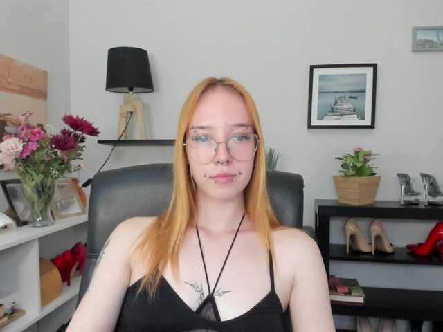 foxSonya live cam on BongaCams
