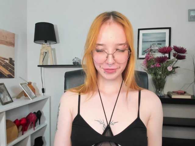 foxSonya live cam on BongaCams