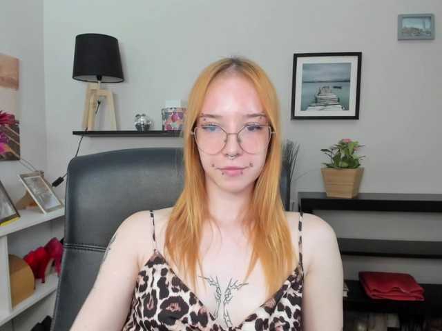 foxSonya live cam on BongaCams