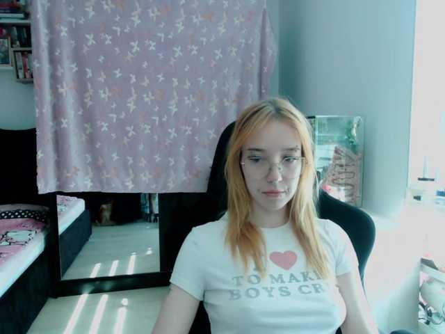foxSonya live cam on BongaCams