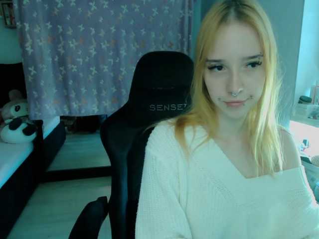 foxSonya live cam on BongaCams